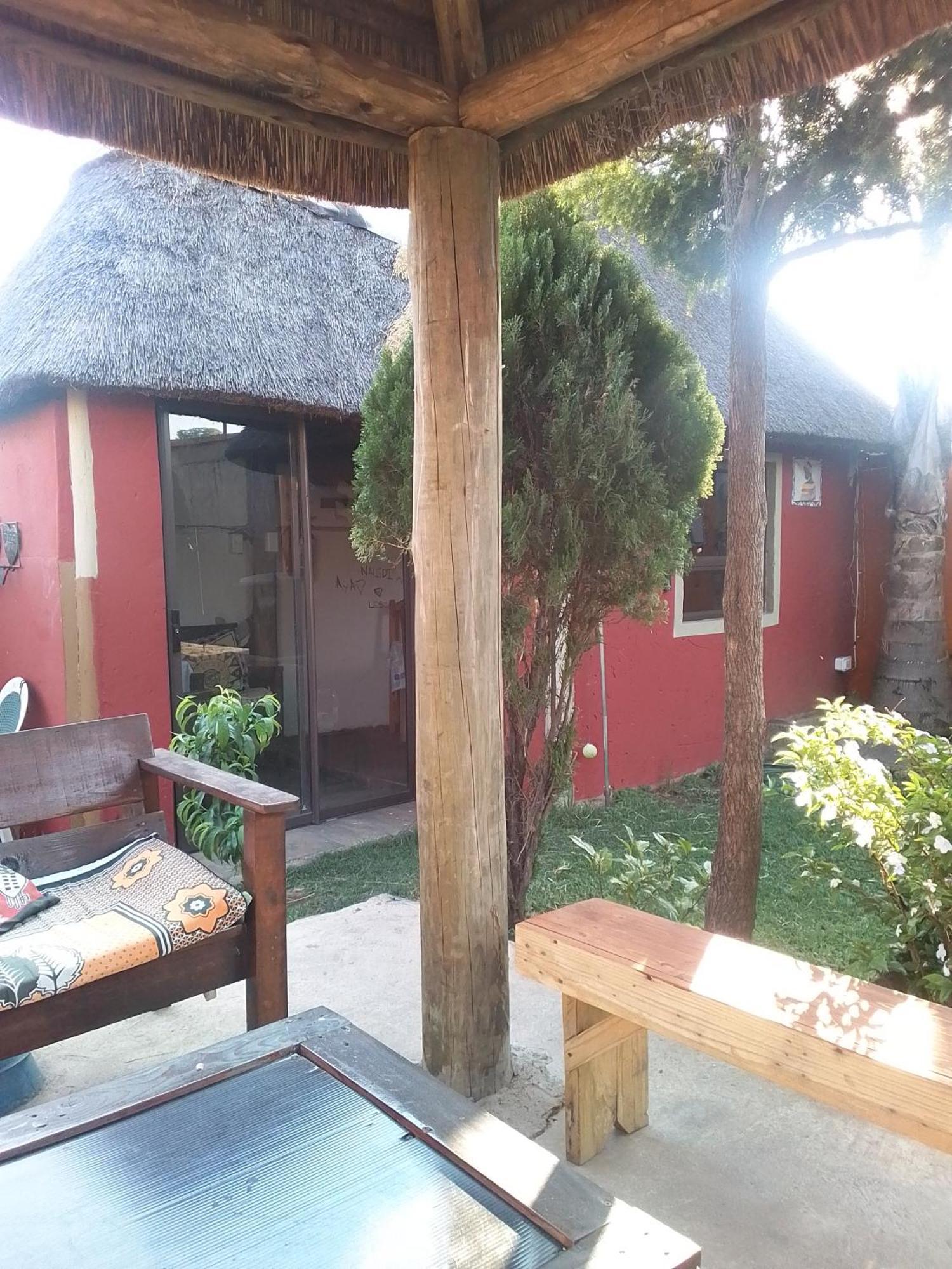 Ostello Authentic Bicycle Tours And Backpackers Soweto Esterno foto
