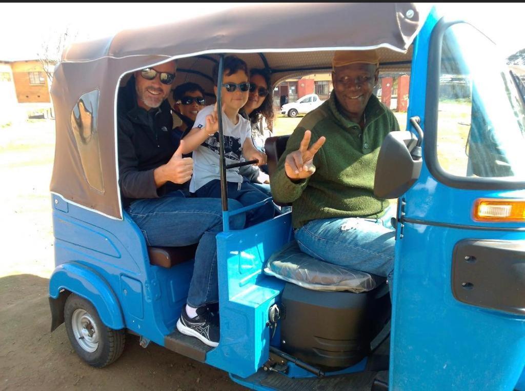 Ostello Authentic Bicycle Tours And Backpackers Soweto Esterno foto