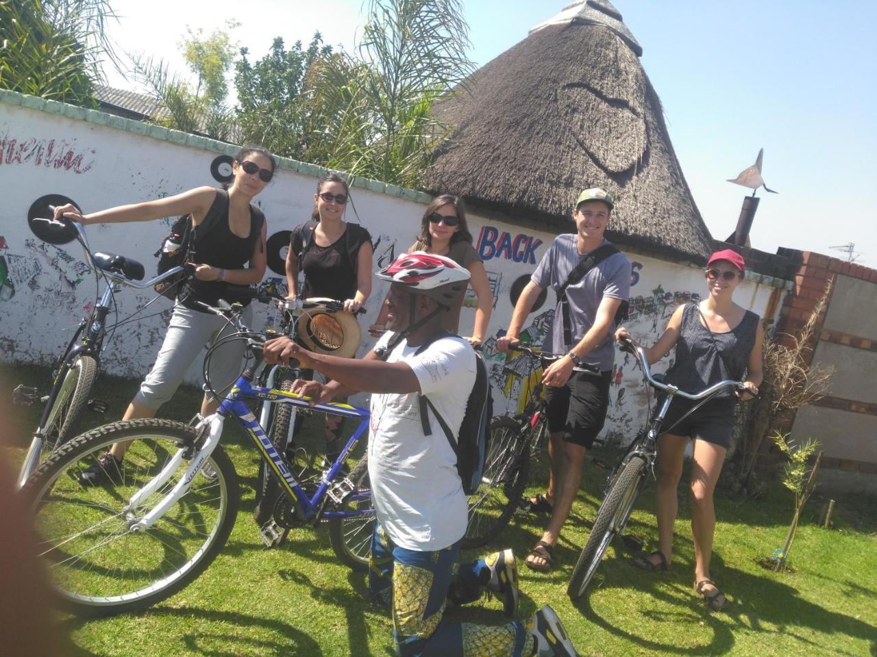 Ostello Authentic Bicycle Tours And Backpackers Soweto Esterno foto
